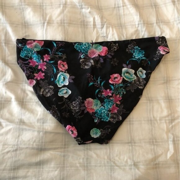 Reversible Bikini Bottoms Size XL - Picture 2 of 3